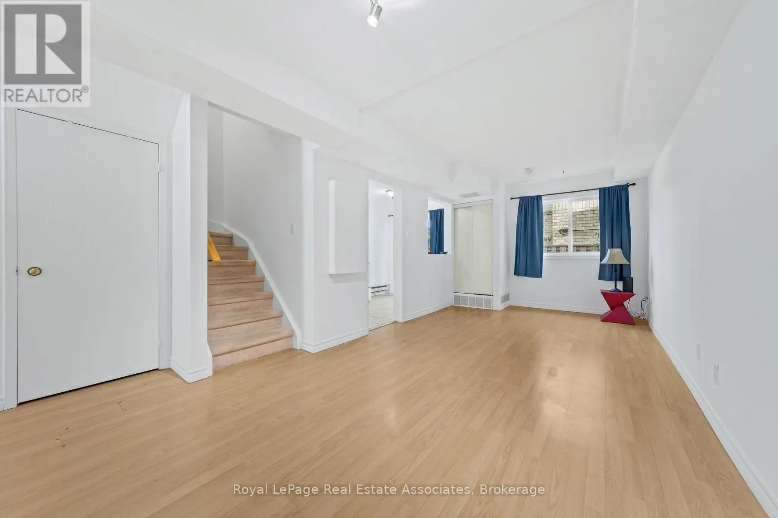 30 STEWART MACLAREN ROAD