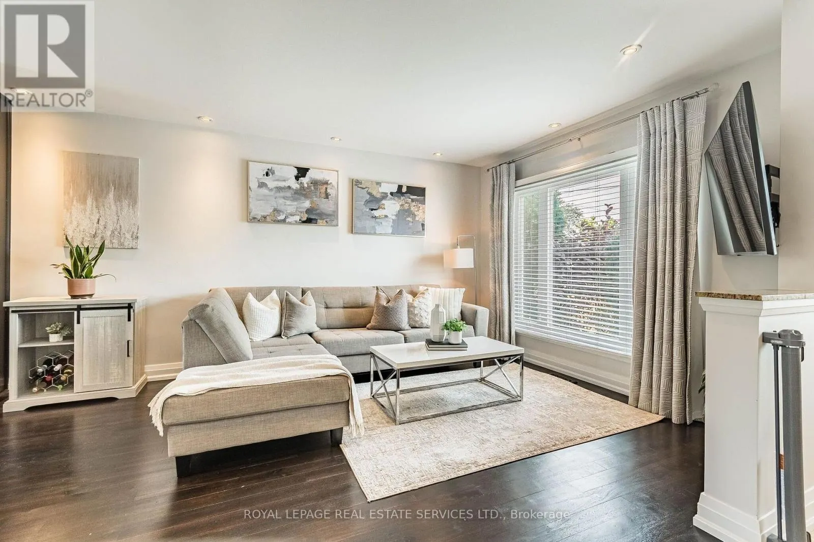 1192 FLAGSHIP DRIVE