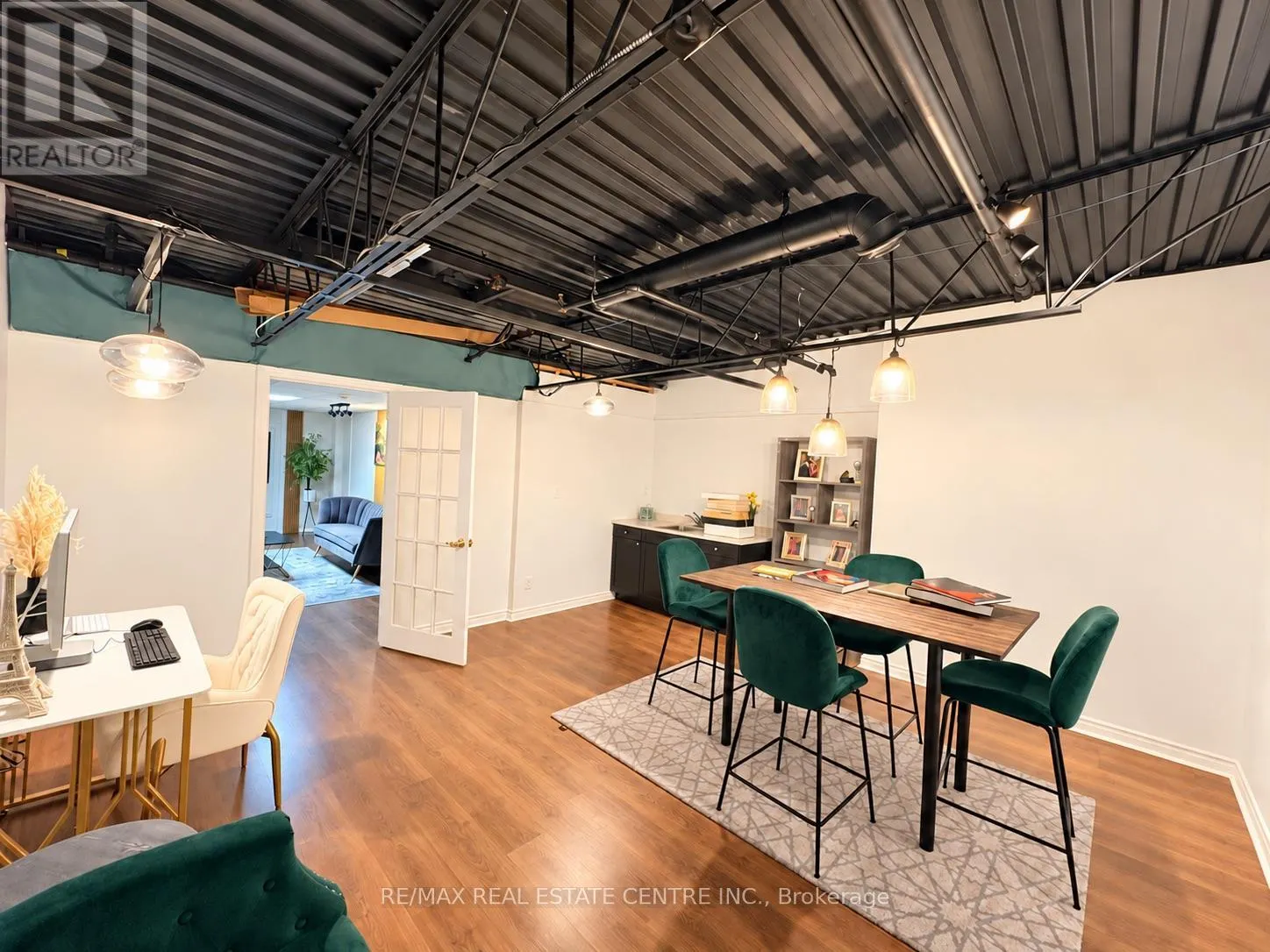 3 - 2051 WILLIAMS PARKWAY