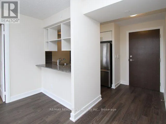 707 - 6 EVA ROAD