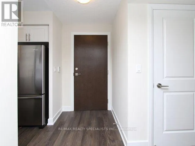 707 - 6 EVA ROAD