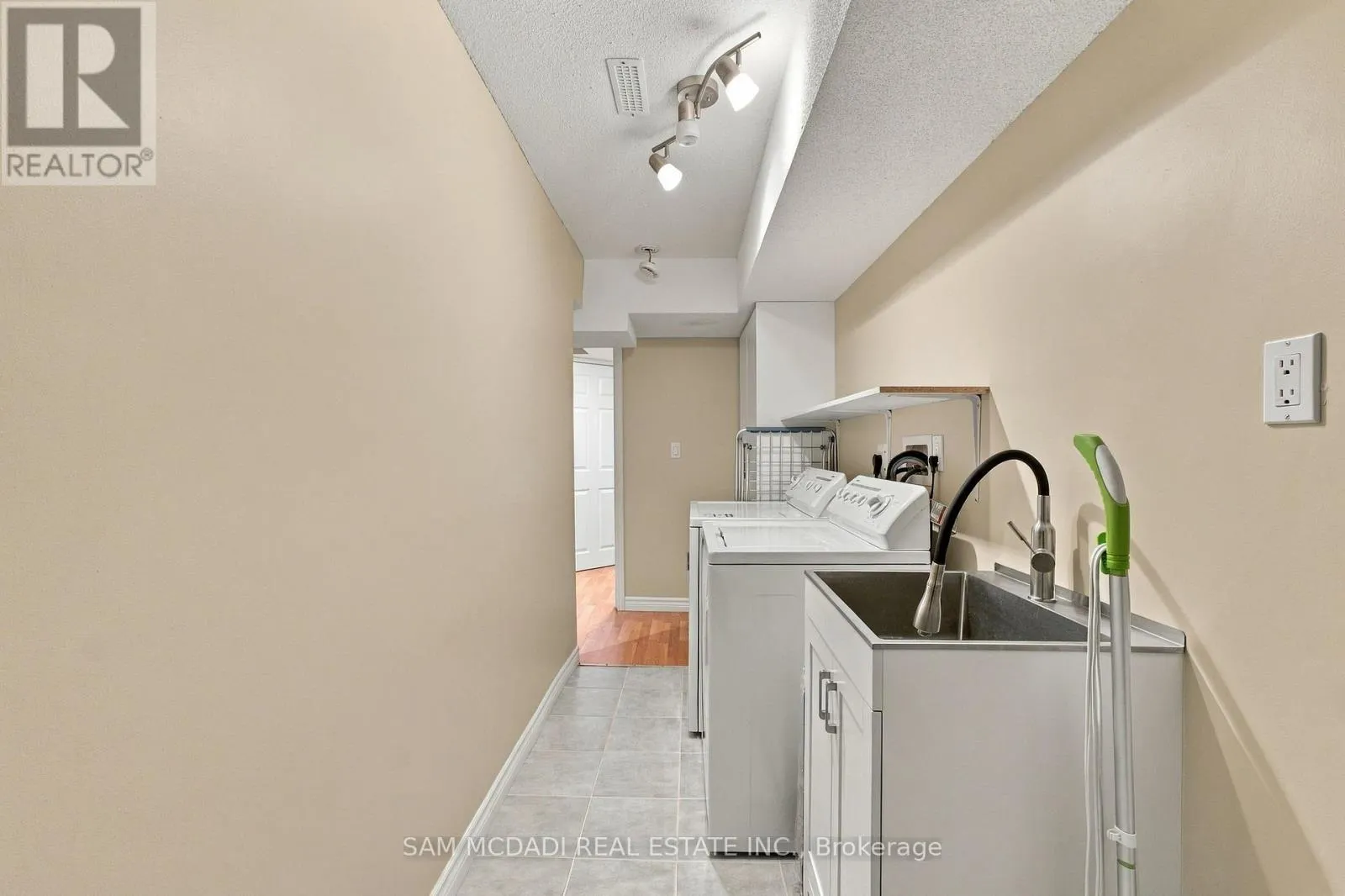 2148 NIGHTSTAR DRIVE