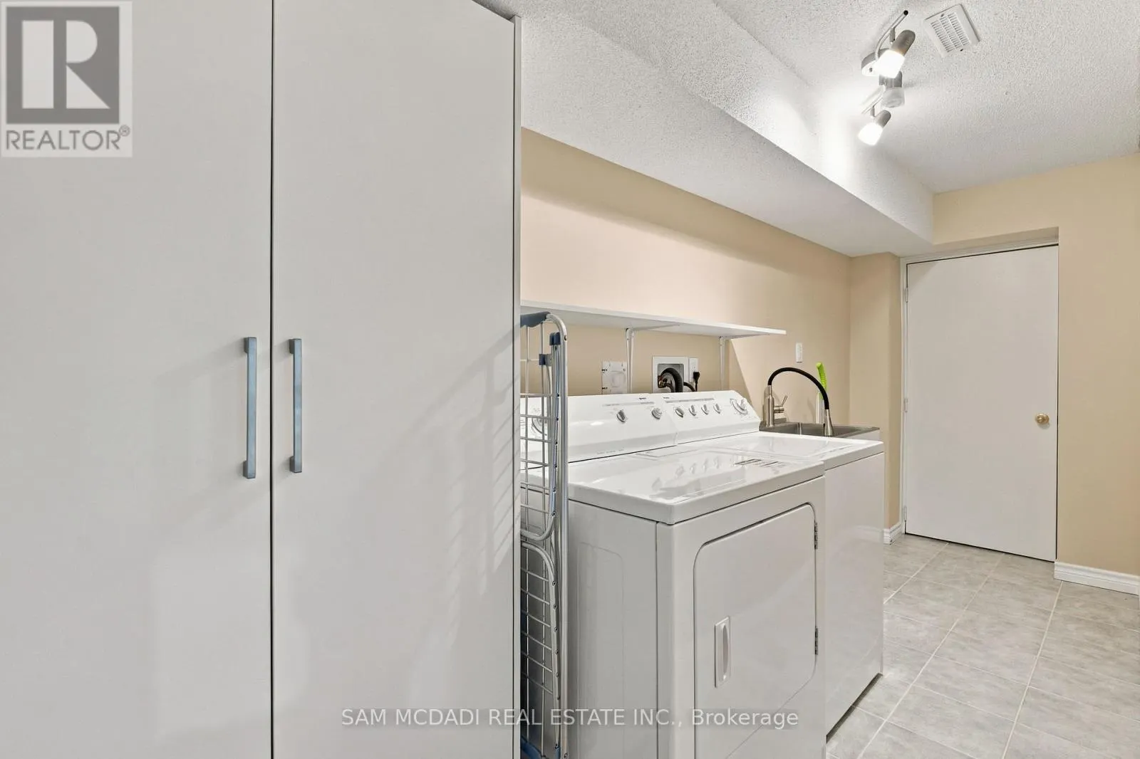 2148 NIGHTSTAR DRIVE