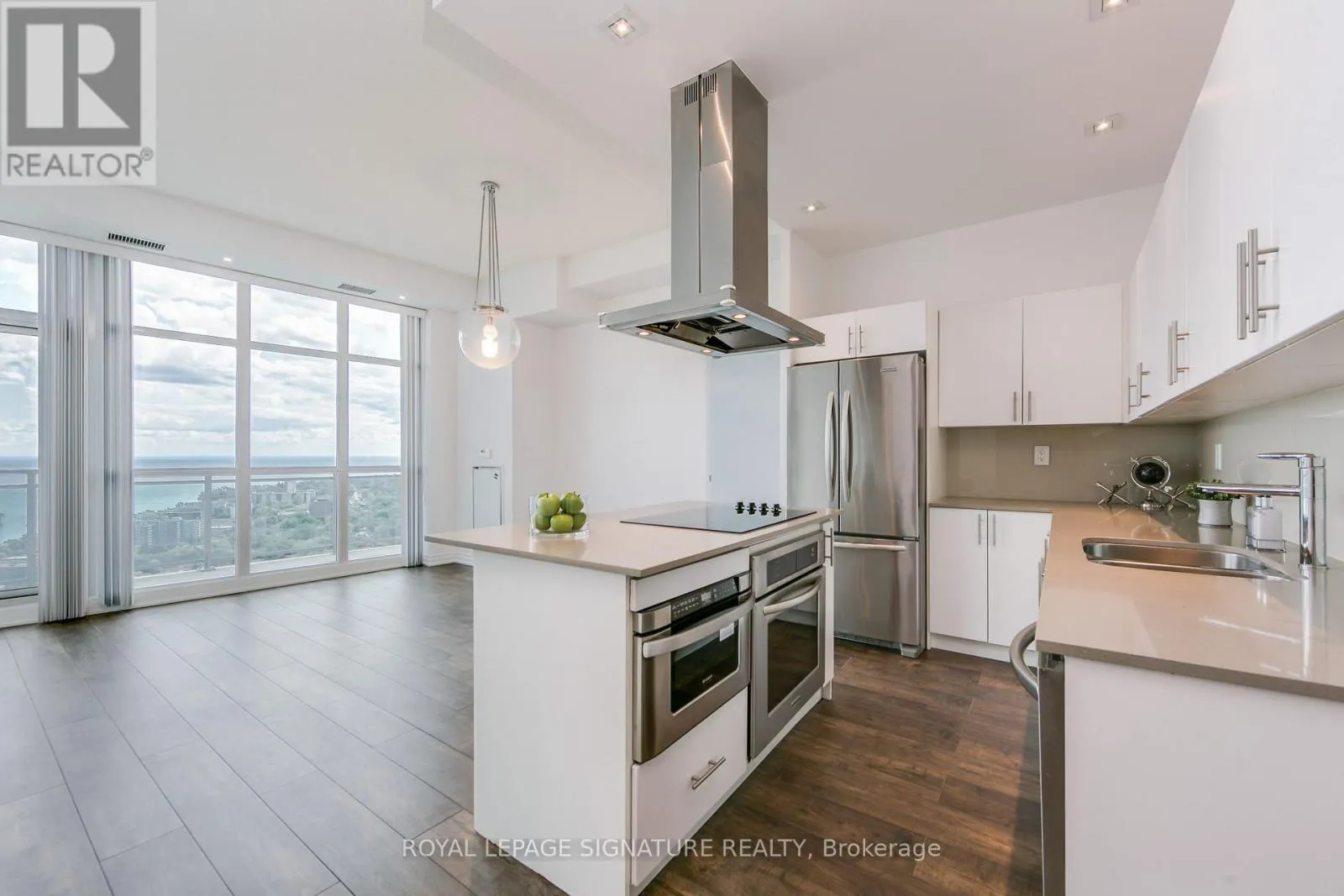 3028 - 165 LEGION ROAD N