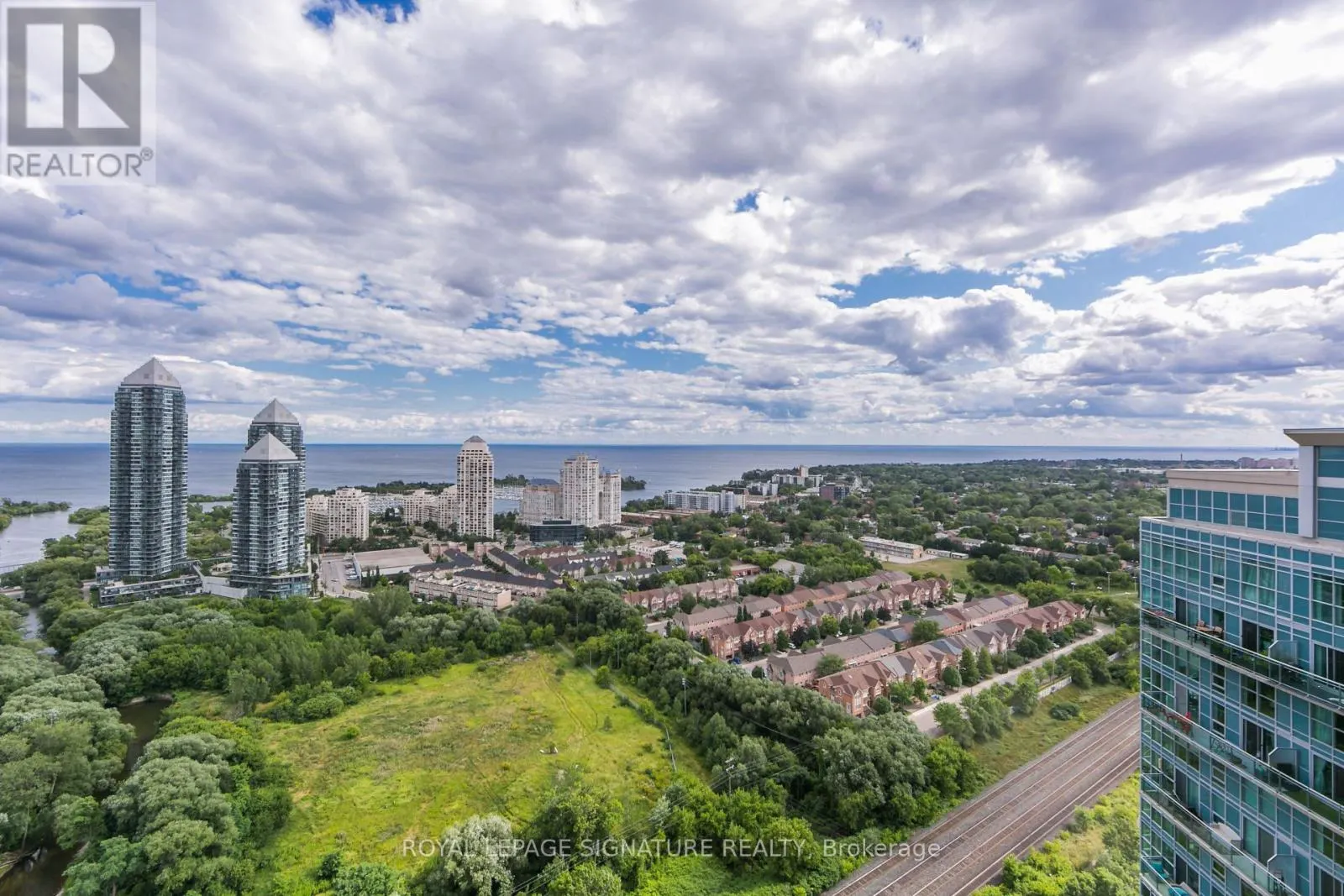 3028 - 165 LEGION ROAD N