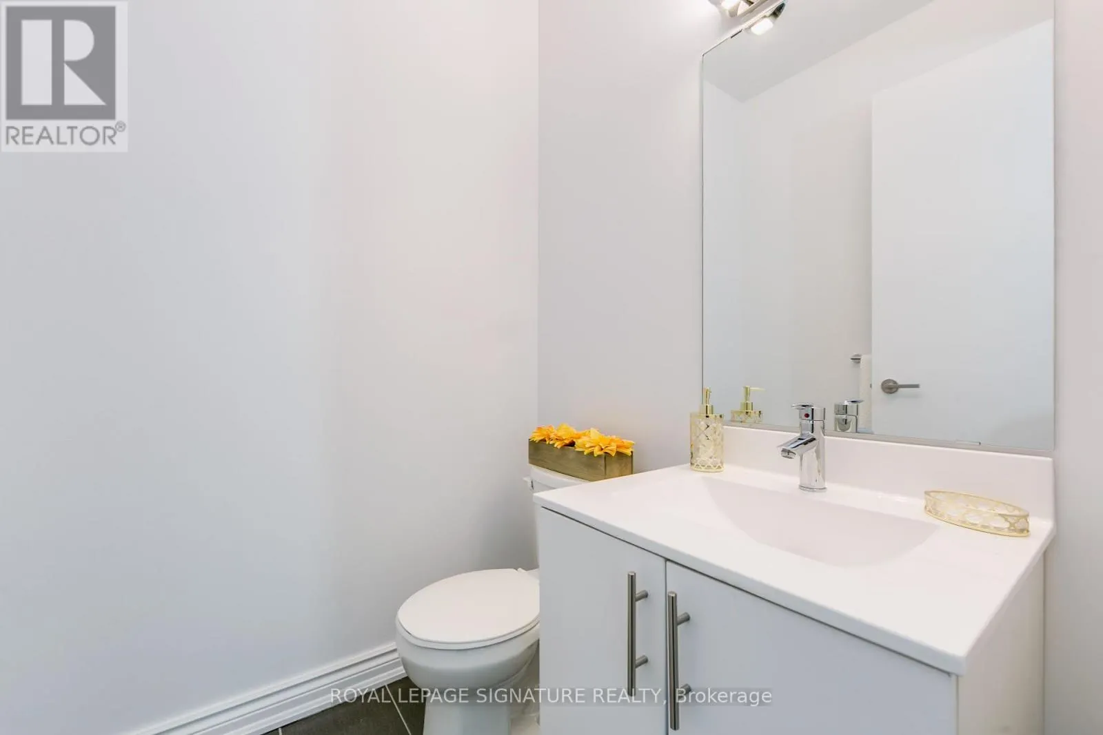 3028 - 165 LEGION ROAD N