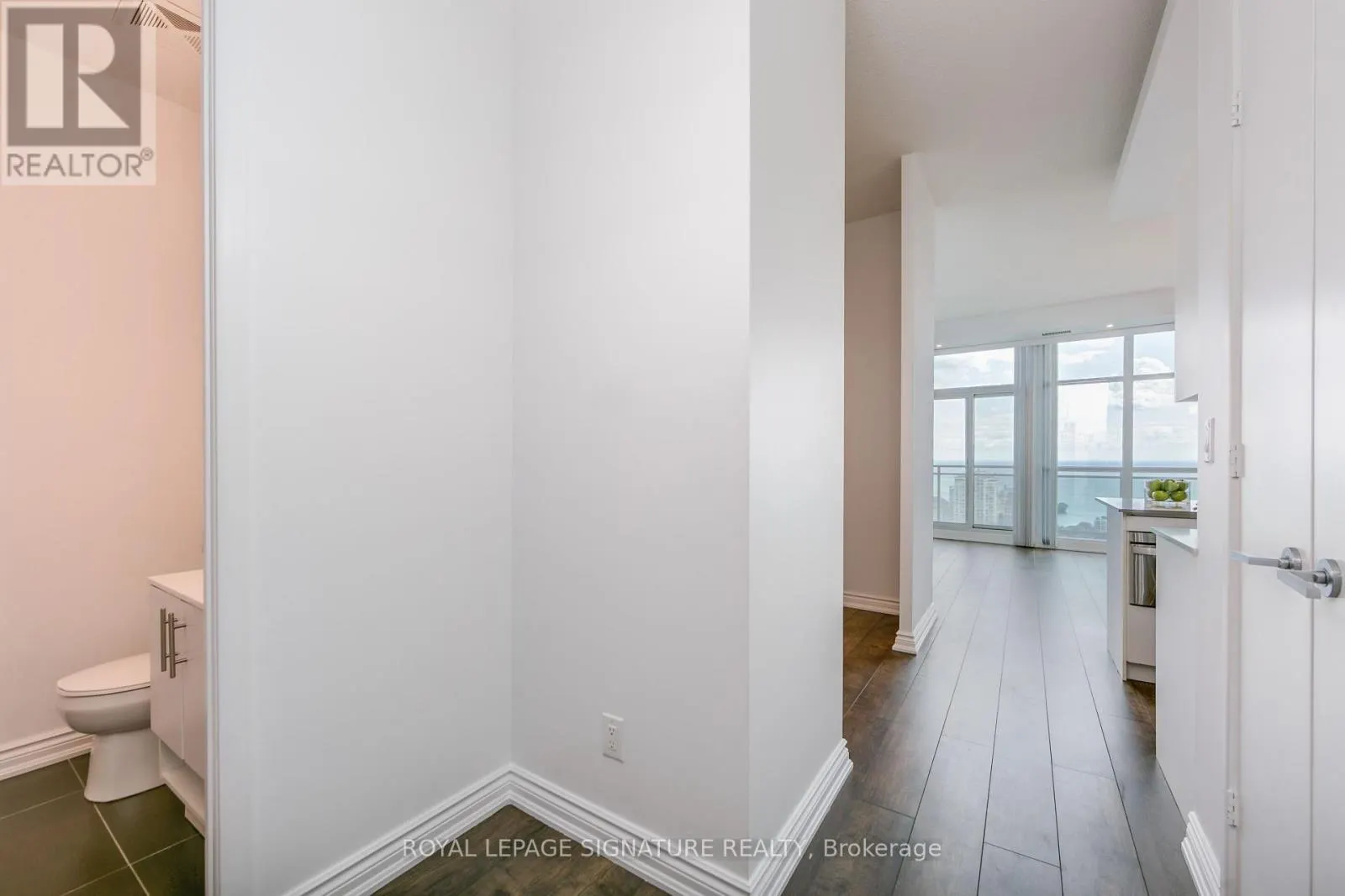 3028 - 165 LEGION ROAD N