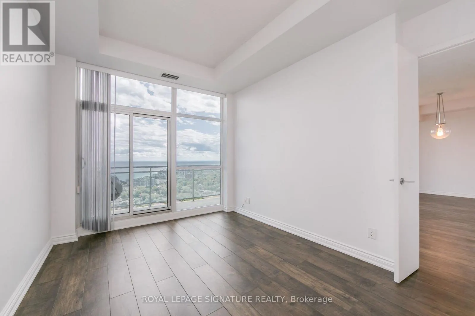 3028 - 165 LEGION ROAD N