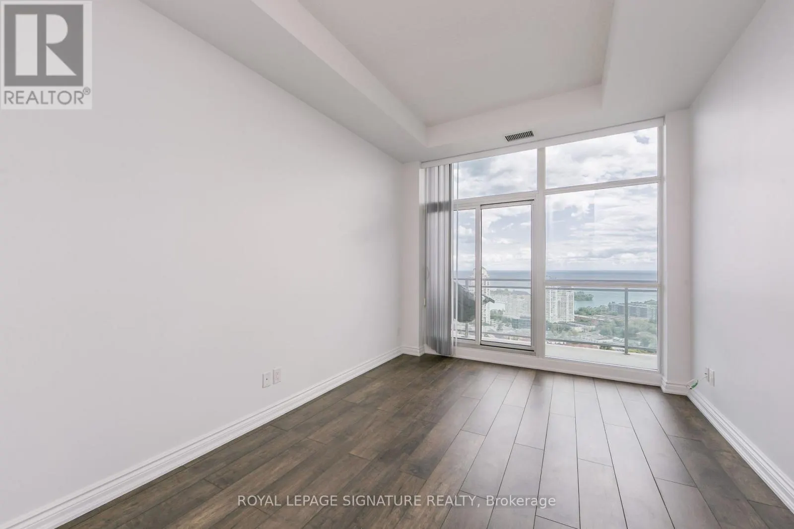 3028 - 165 LEGION ROAD N