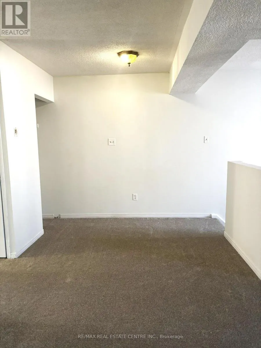 143 - 52A WYLIE CIRCLE