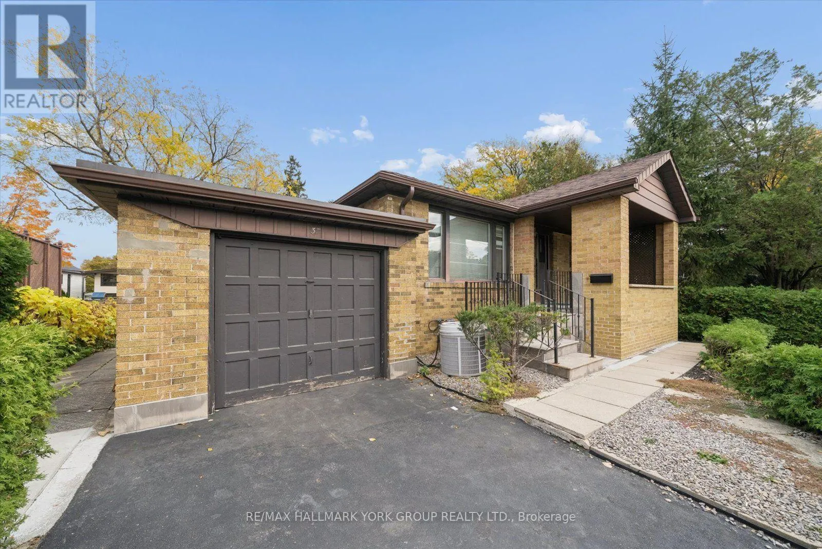 37 AGAR CRESCENT