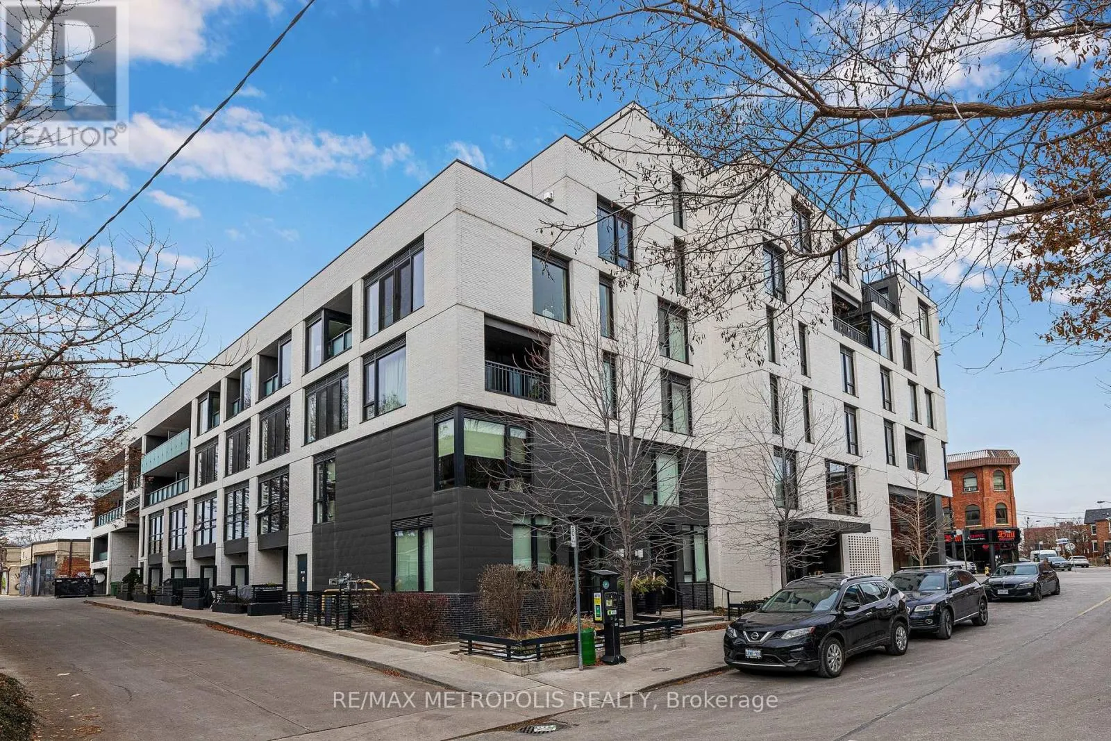 608 - 530 INDIAN GROVE