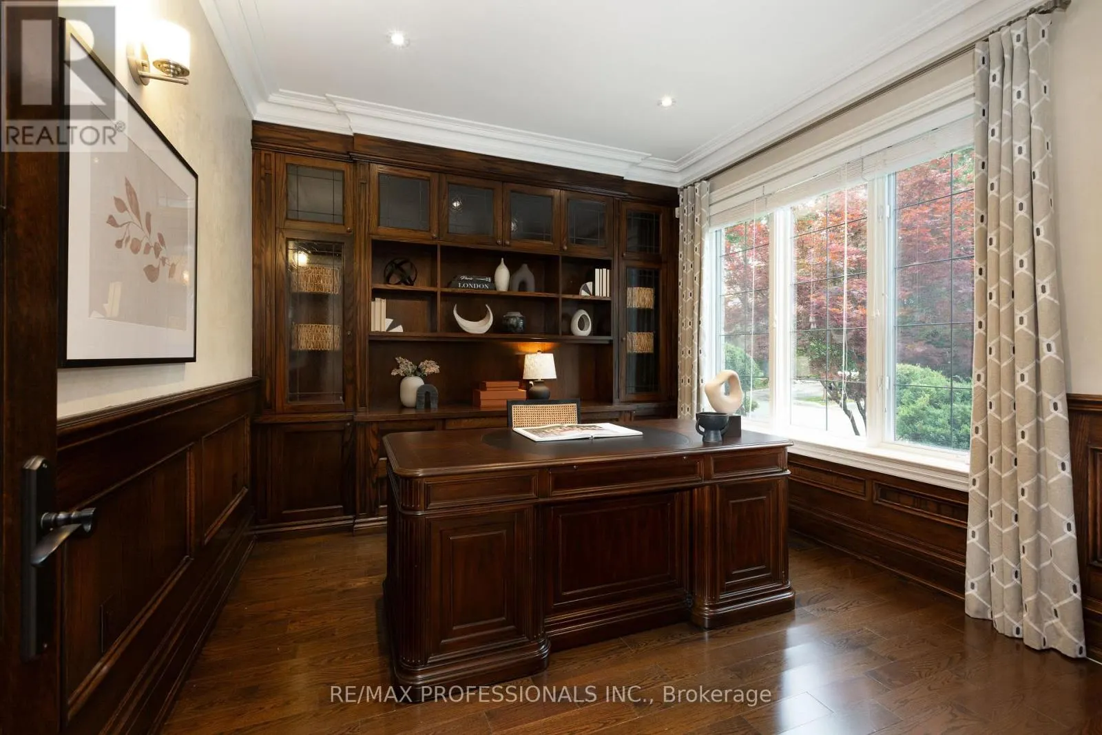 18 HILLCROFT DRIVE