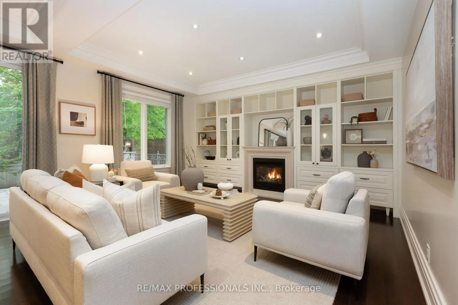 18 HILLCROFT DRIVE