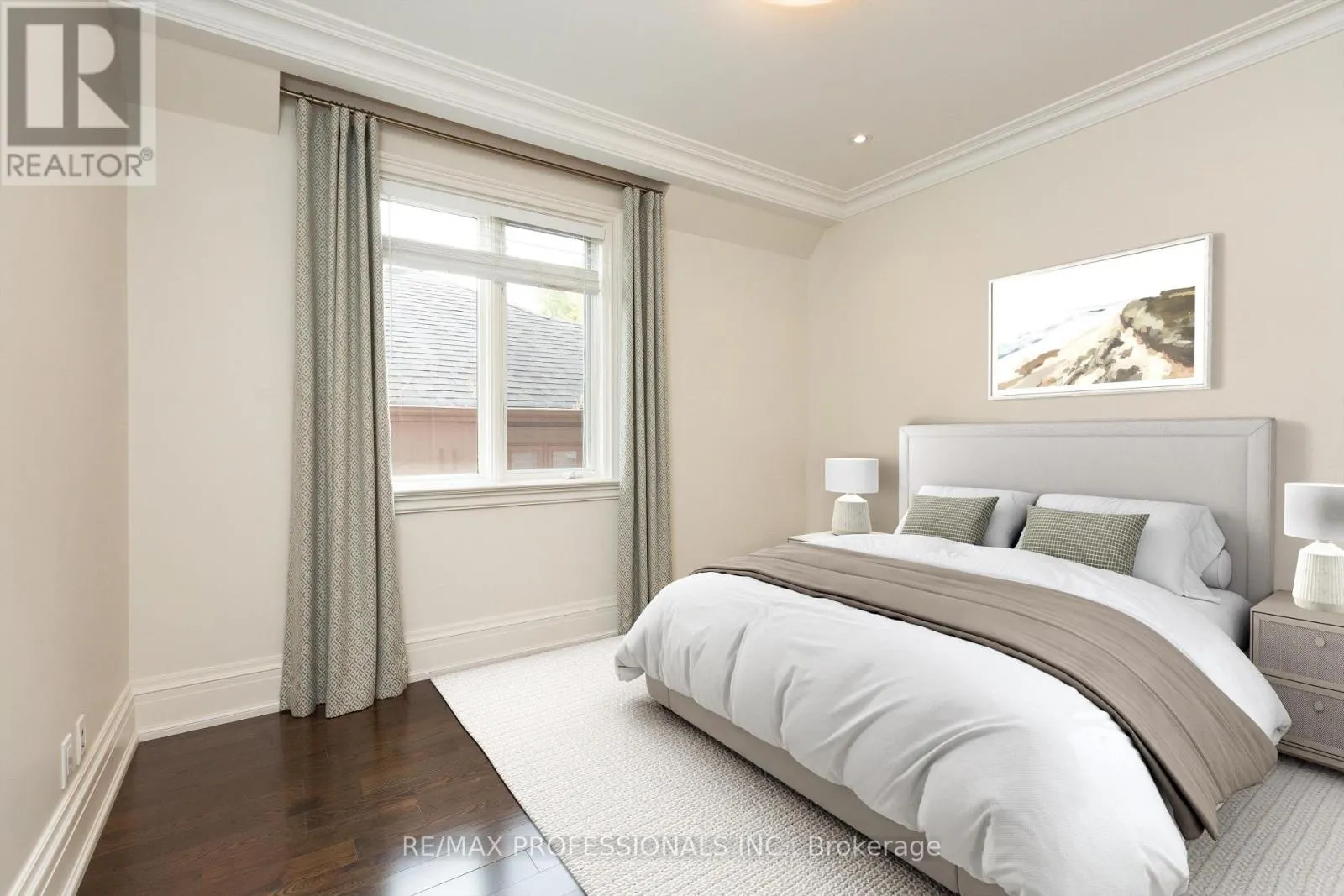 18 HILLCROFT DRIVE