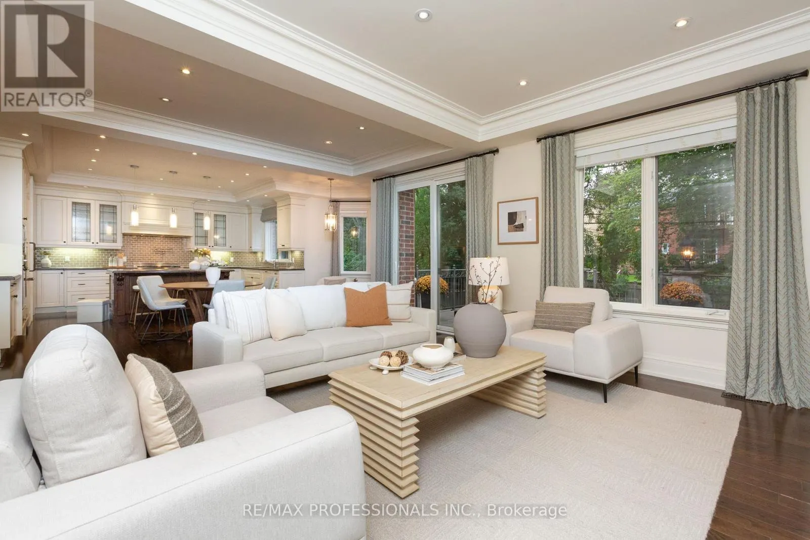 18 HILLCROFT DRIVE