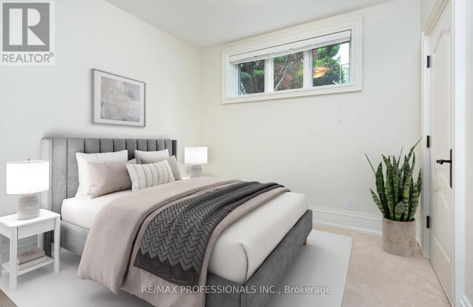 18 HILLCROFT DRIVE