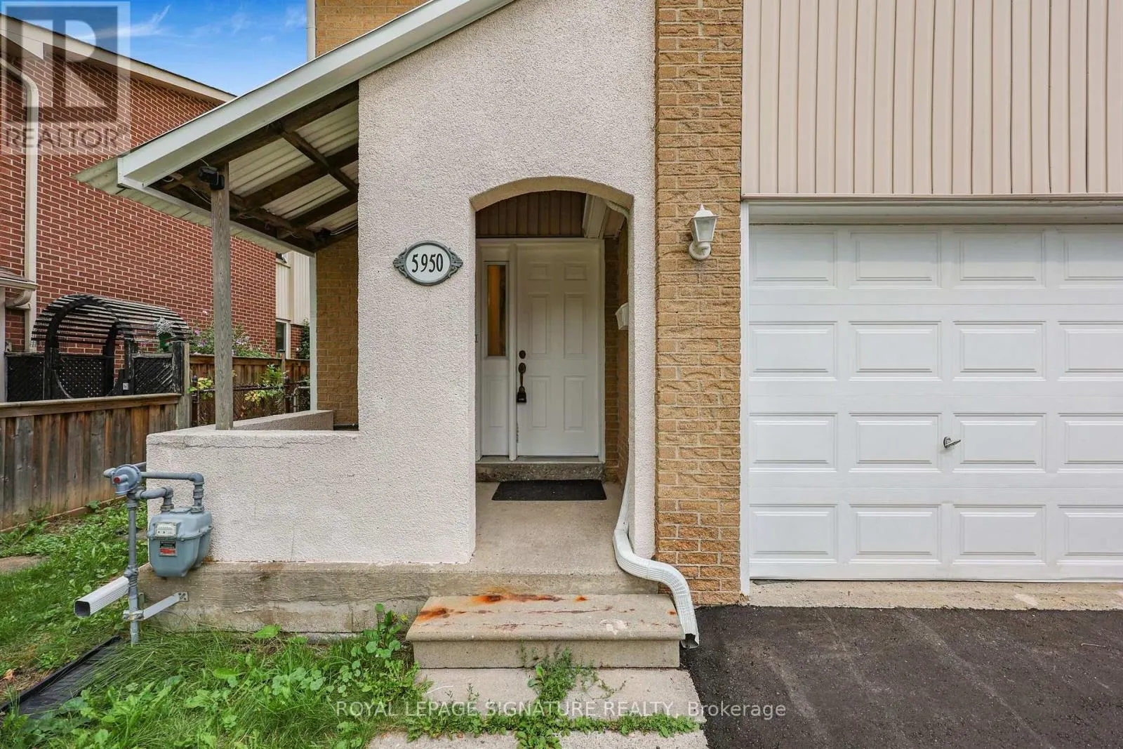 5950 CHIDHAM CRESCENT