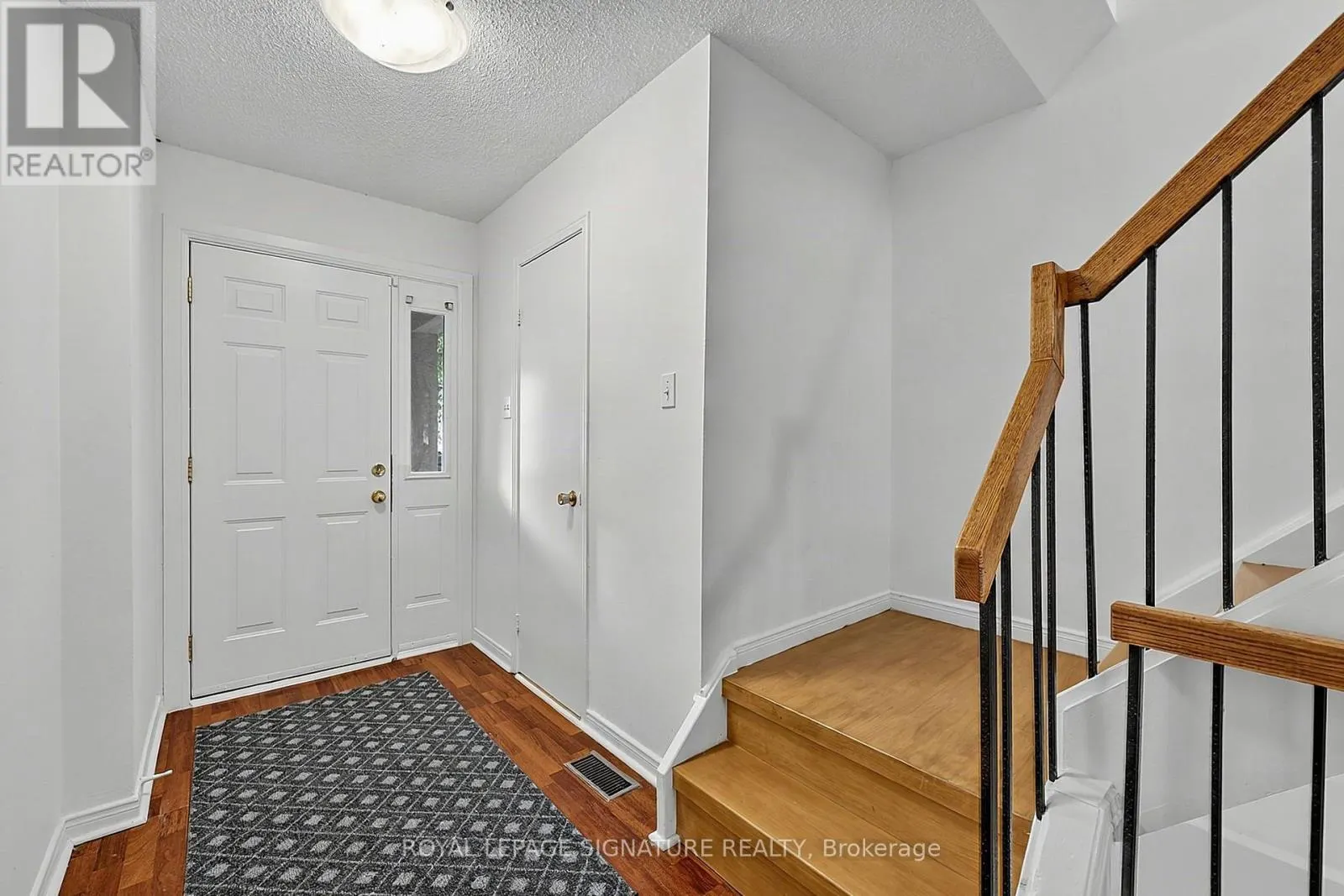 5950 CHIDHAM CRESCENT