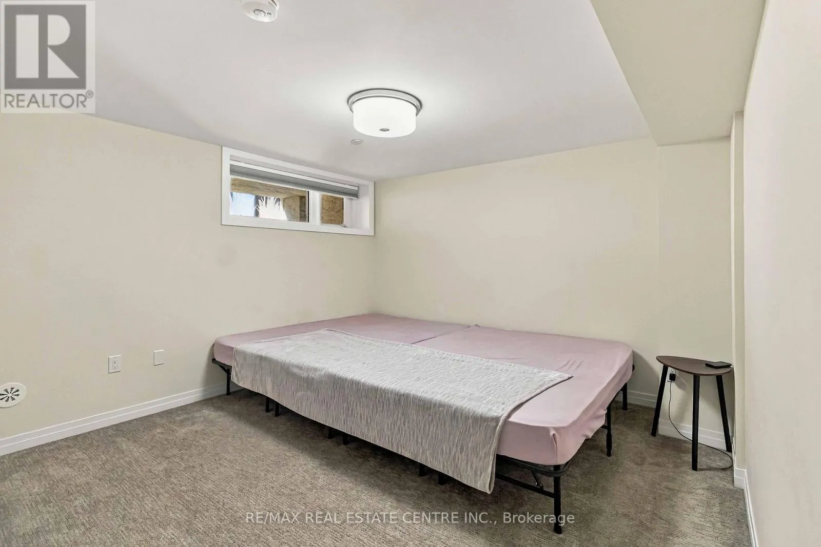 31 - 35 FIELDRIDGE CRESCENT UNIT CRESCENT