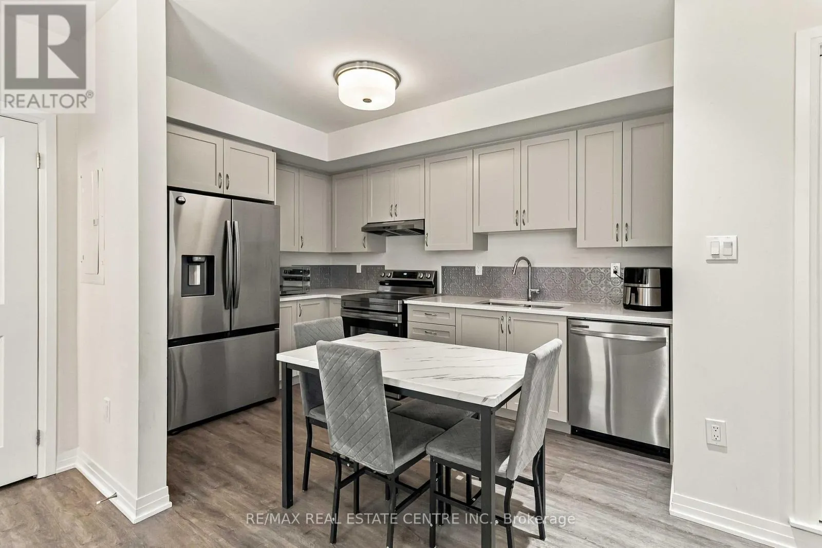 31 - 35 FIELDRIDGE CRESCENT UNIT CRESCENT