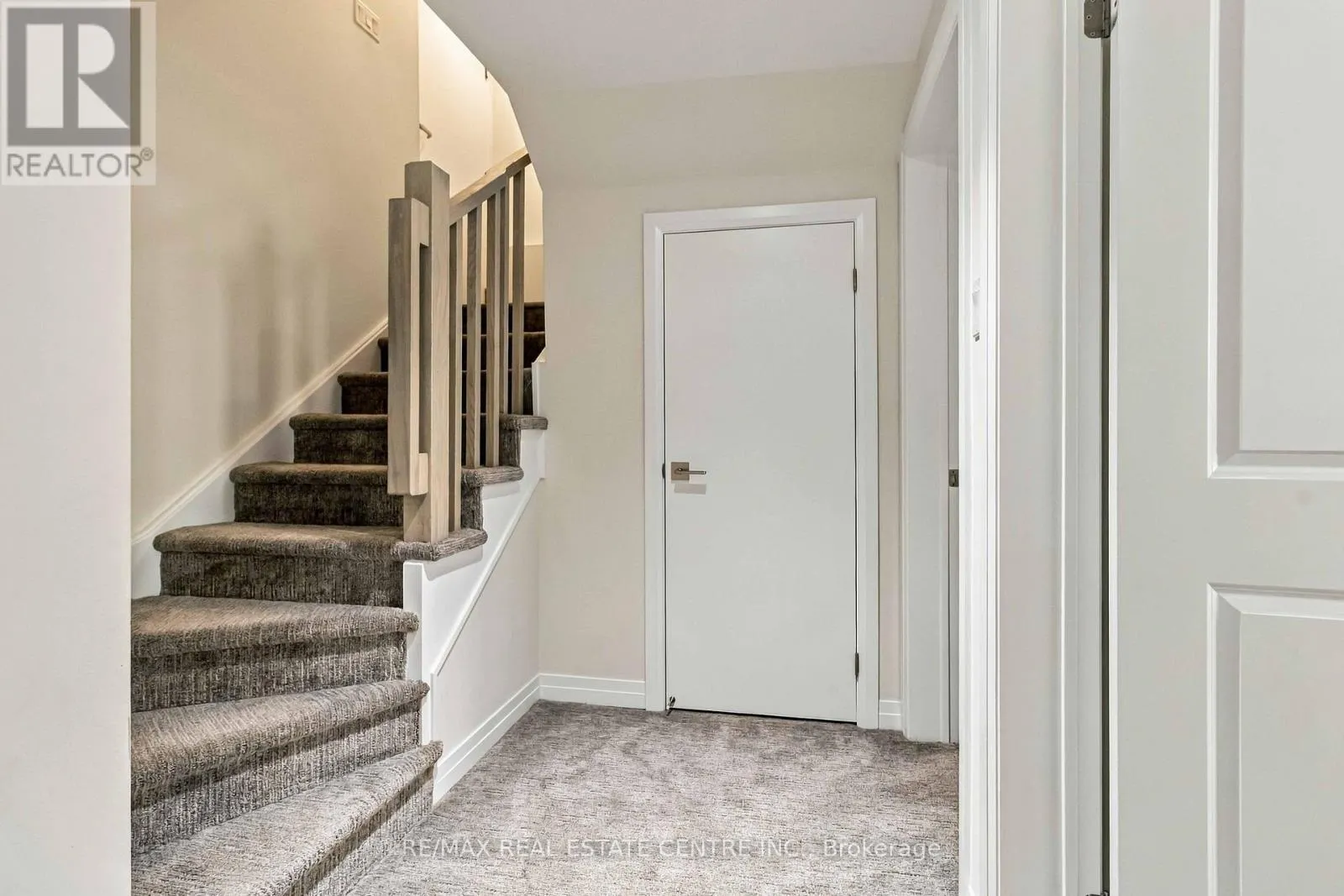 31 - 35 FIELDRIDGE CRESCENT UNIT CRESCENT