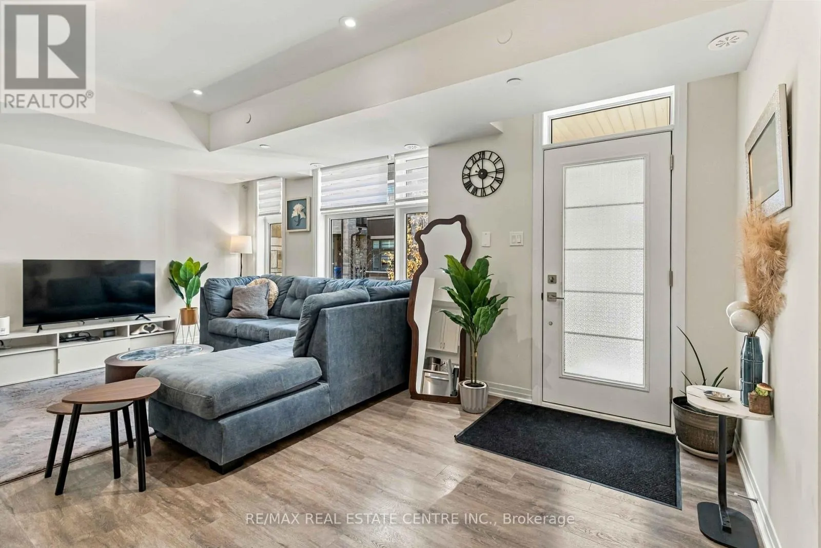 31 - 35 FIELDRIDGE CRESCENT UNIT CRESCENT