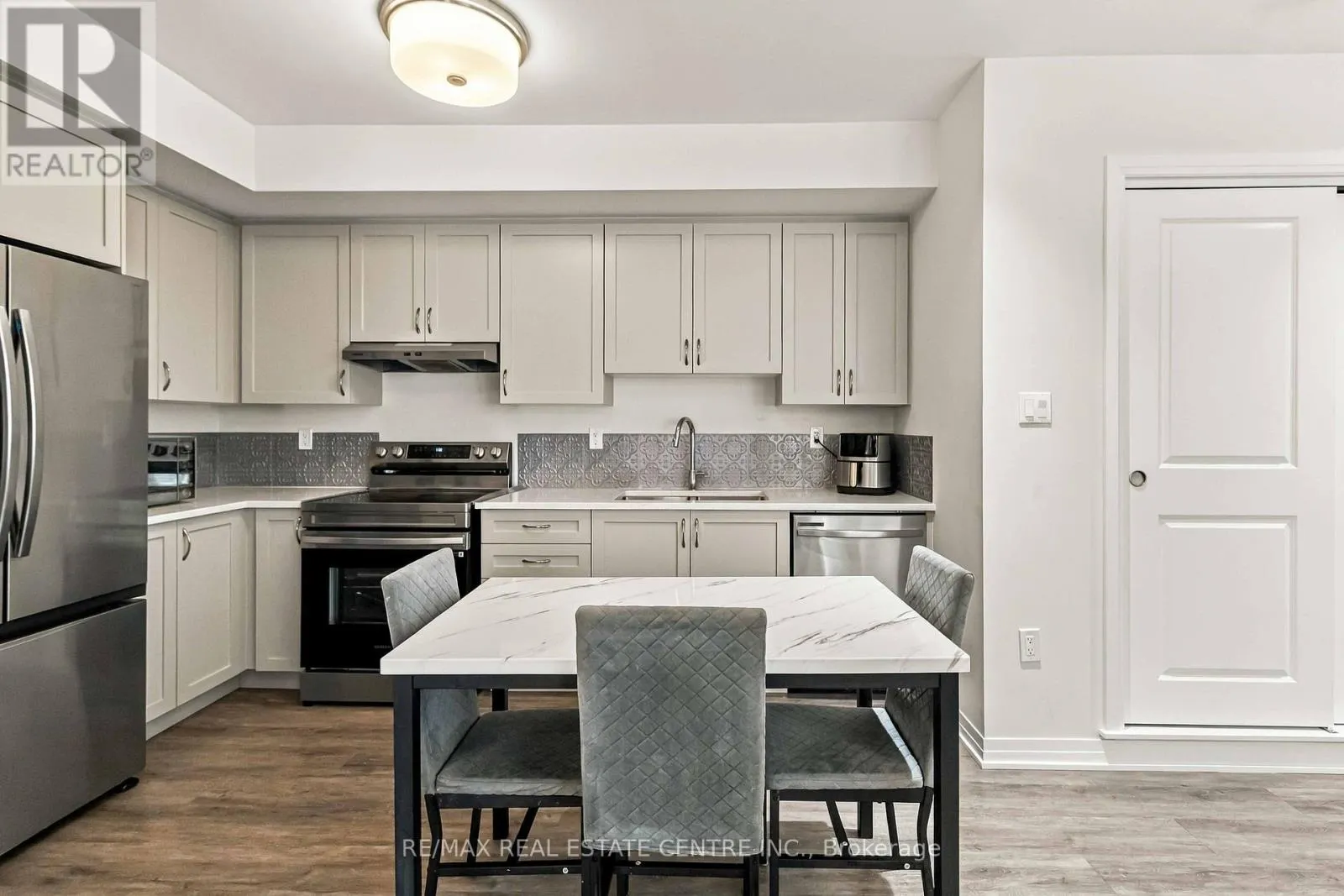 31 - 35 FIELDRIDGE CRESCENT UNIT CRESCENT