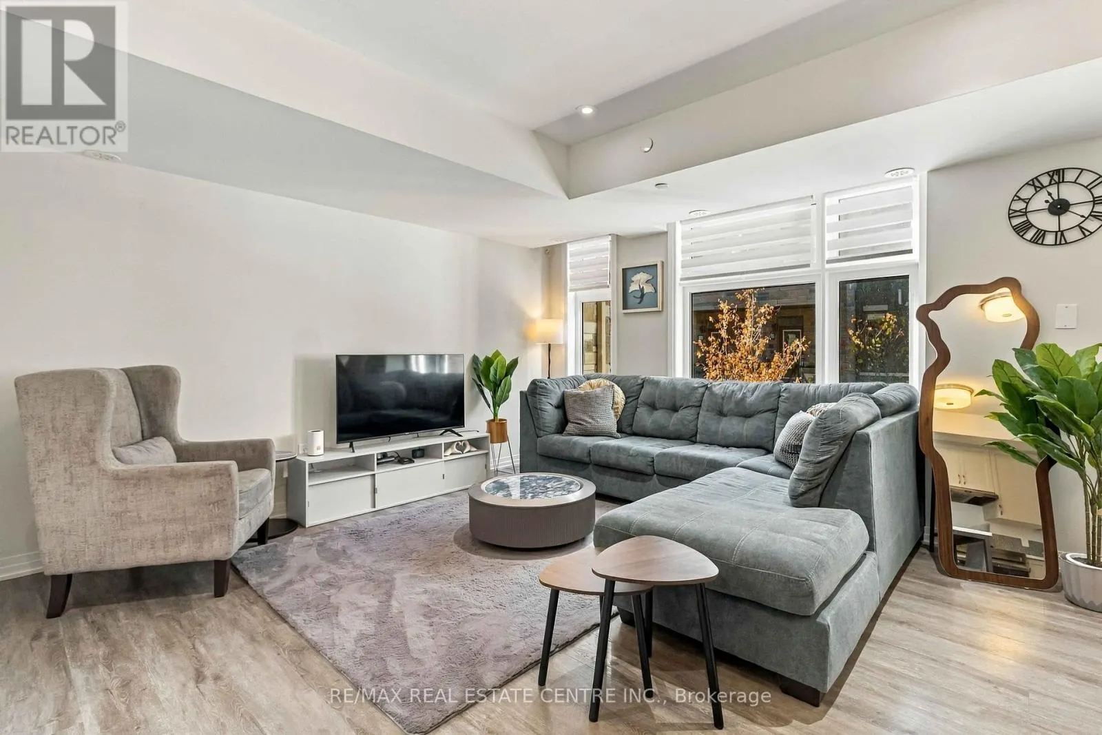 31 - 35 FIELDRIDGE CRESCENT UNIT CRESCENT