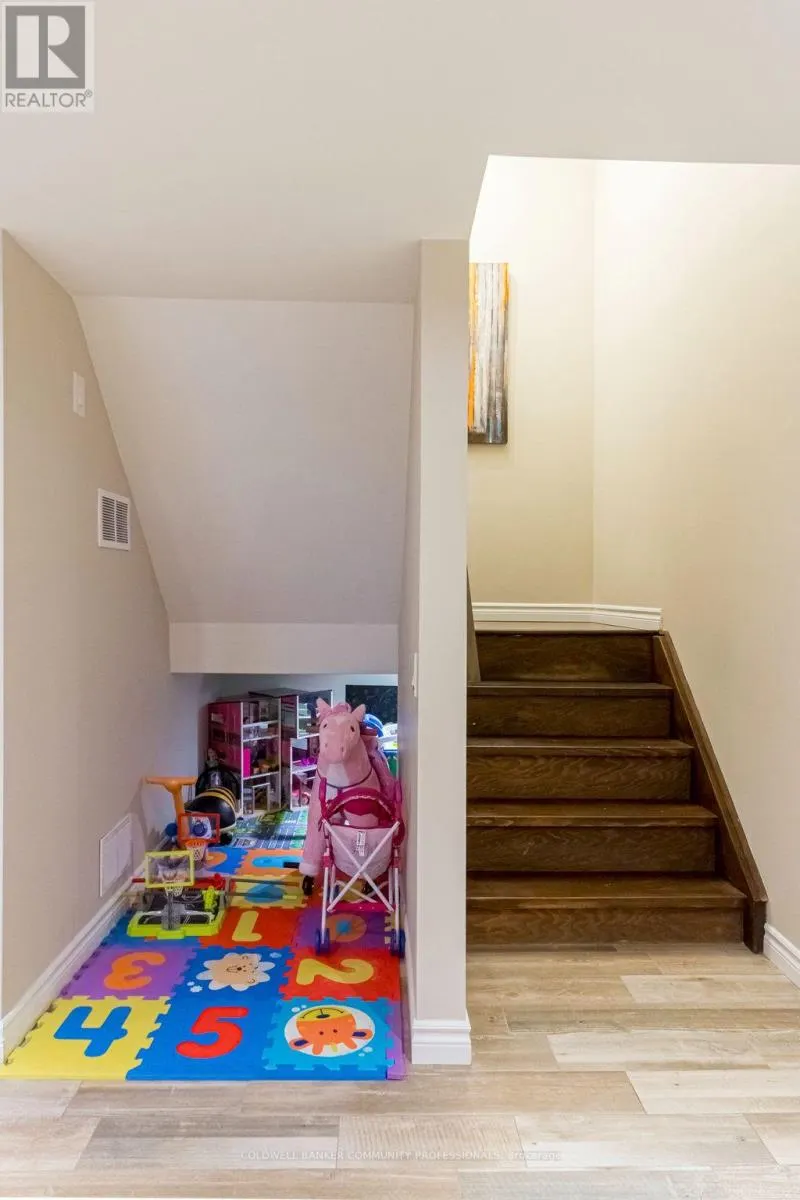 831 TENTH STREET