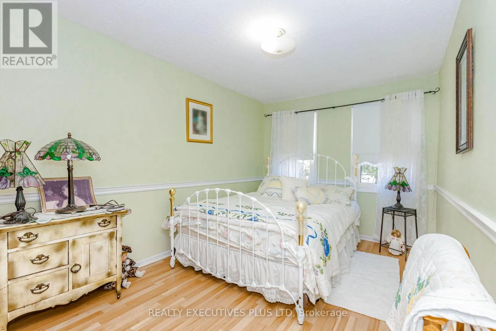 15 MANGROVE ROAD