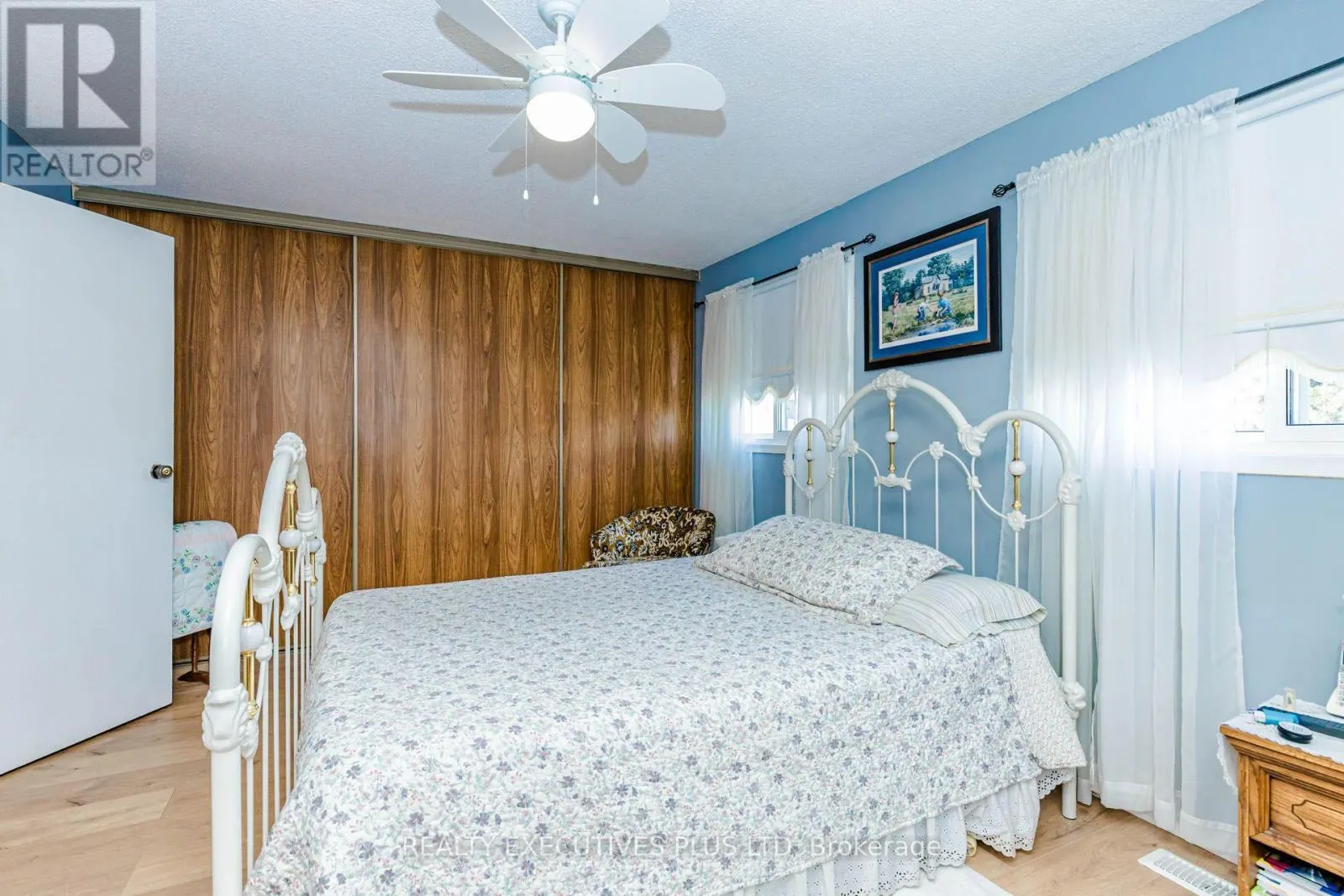 15 MANGROVE ROAD