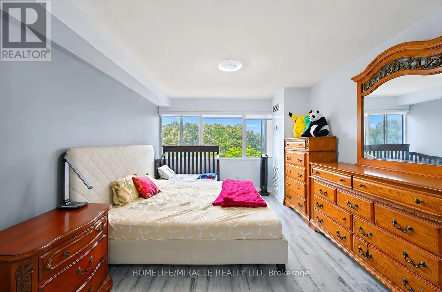 502 - 50 ELM DRIVE E