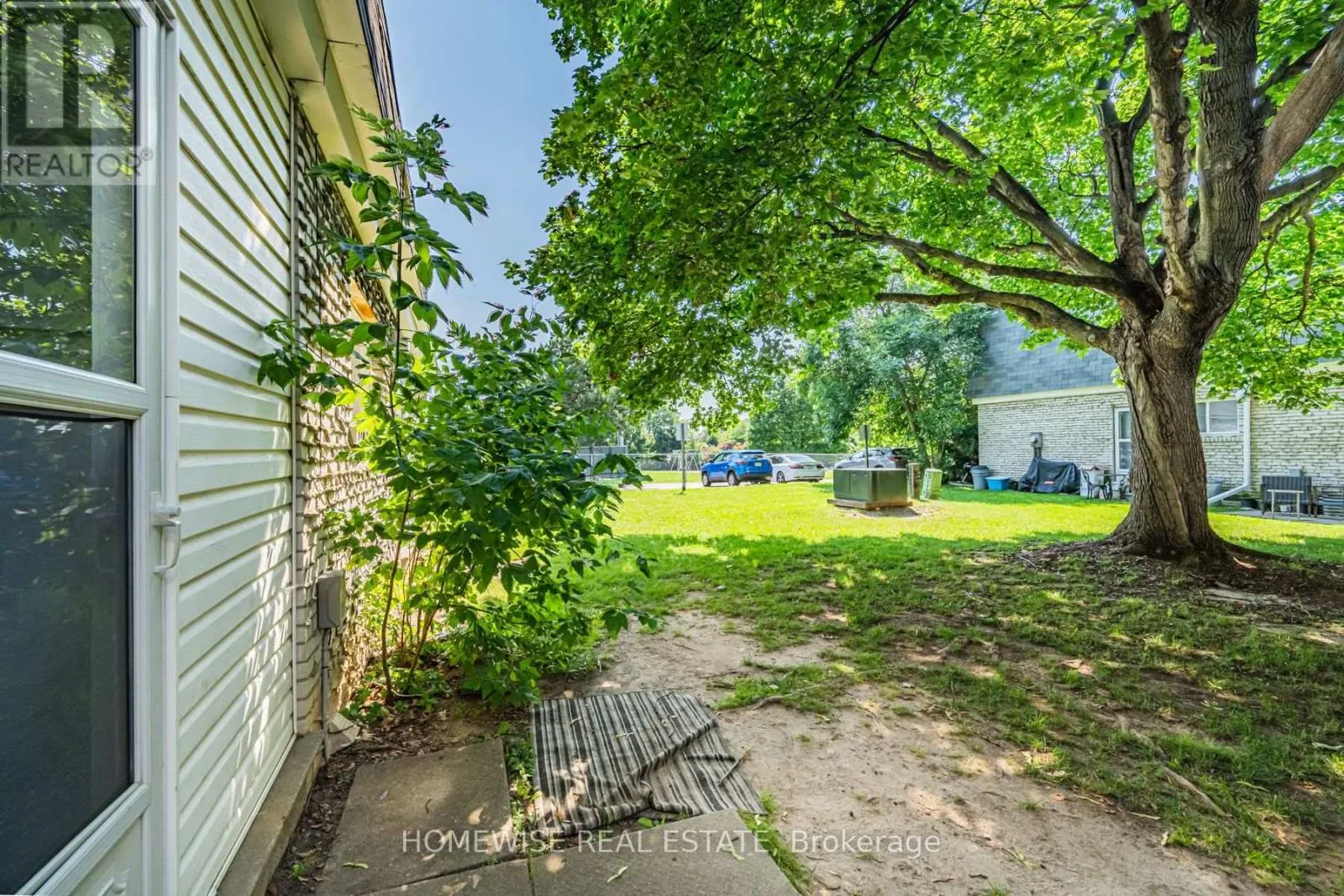15 - 1350 WINDING TRAIL