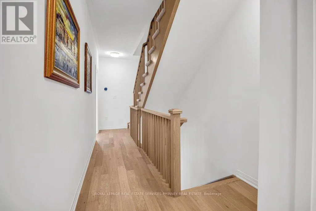 9 CROWN GATE