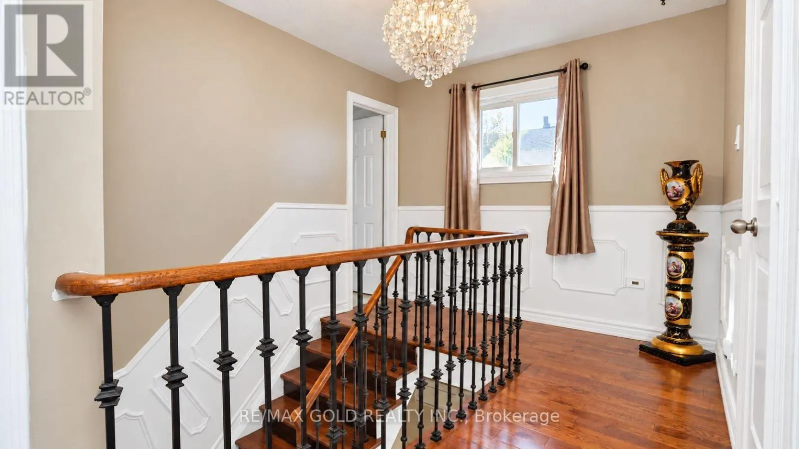 50 STEPHENSEN COURT