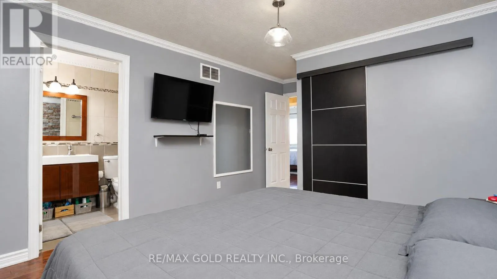 50 STEPHENSEN COURT