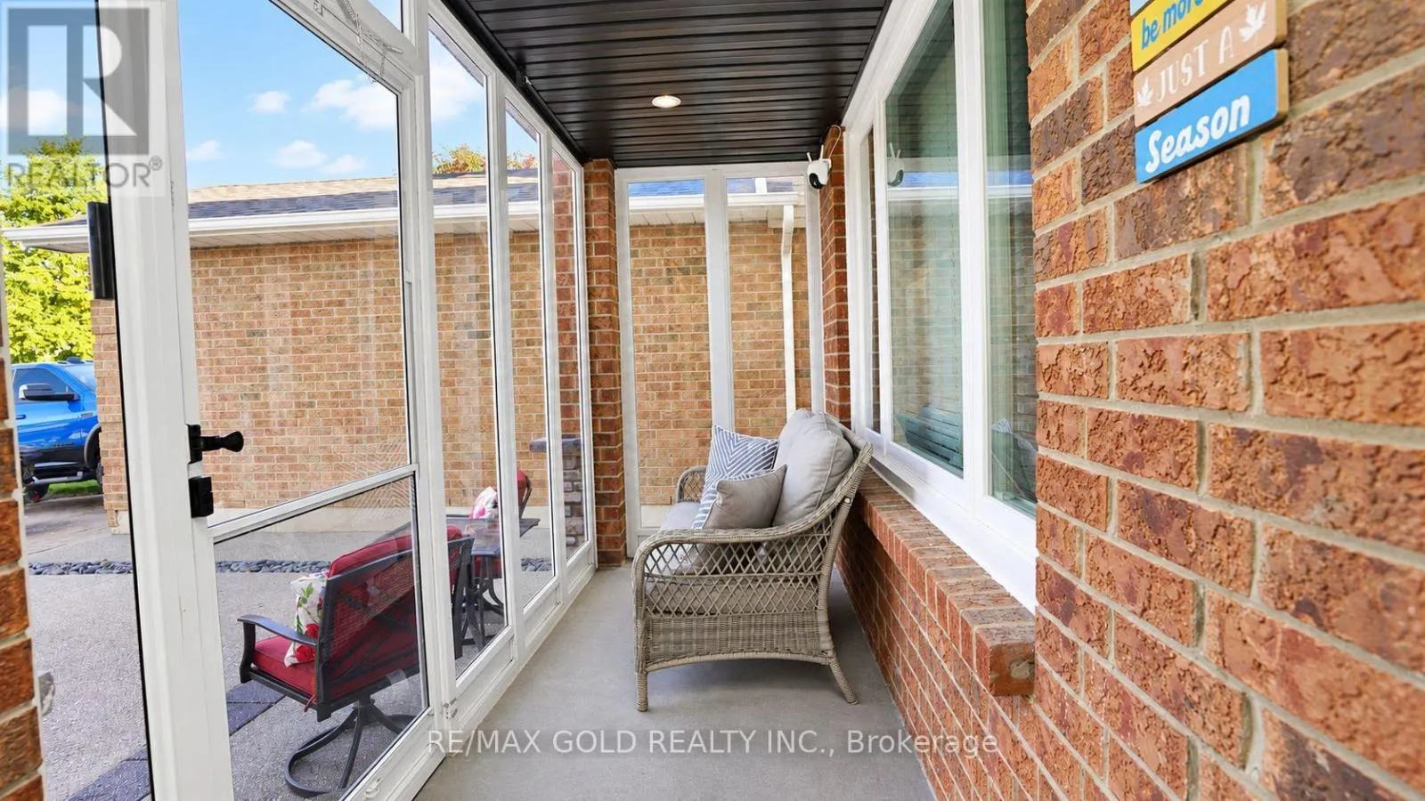 50 STEPHENSEN COURT