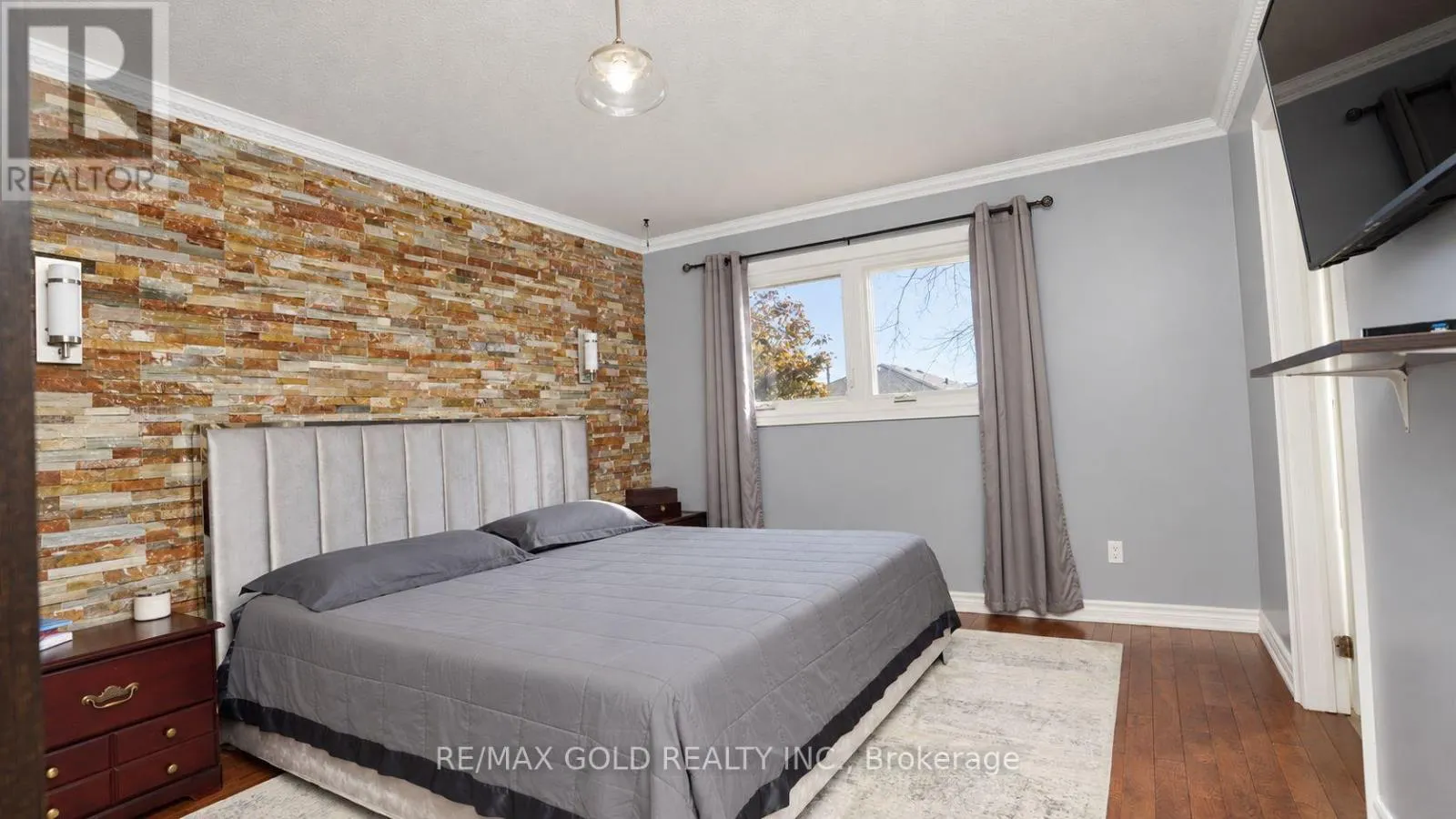 50 STEPHENSEN COURT