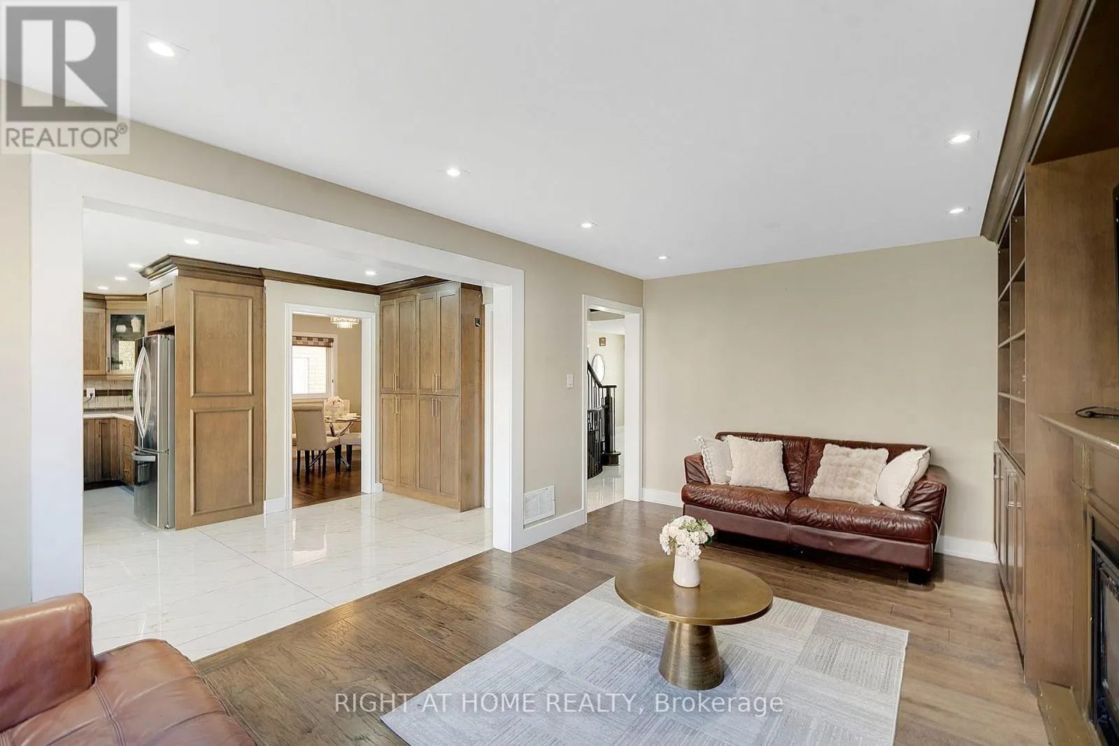 4 GIZA CRESCENT