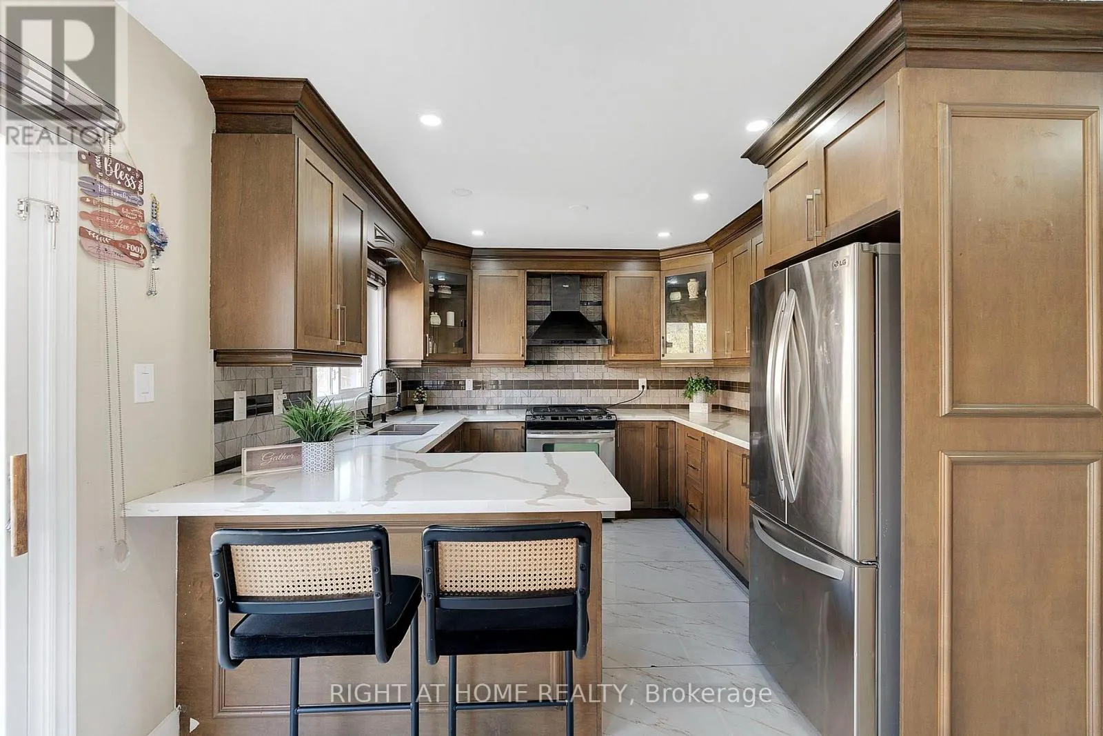 4 GIZA CRESCENT
