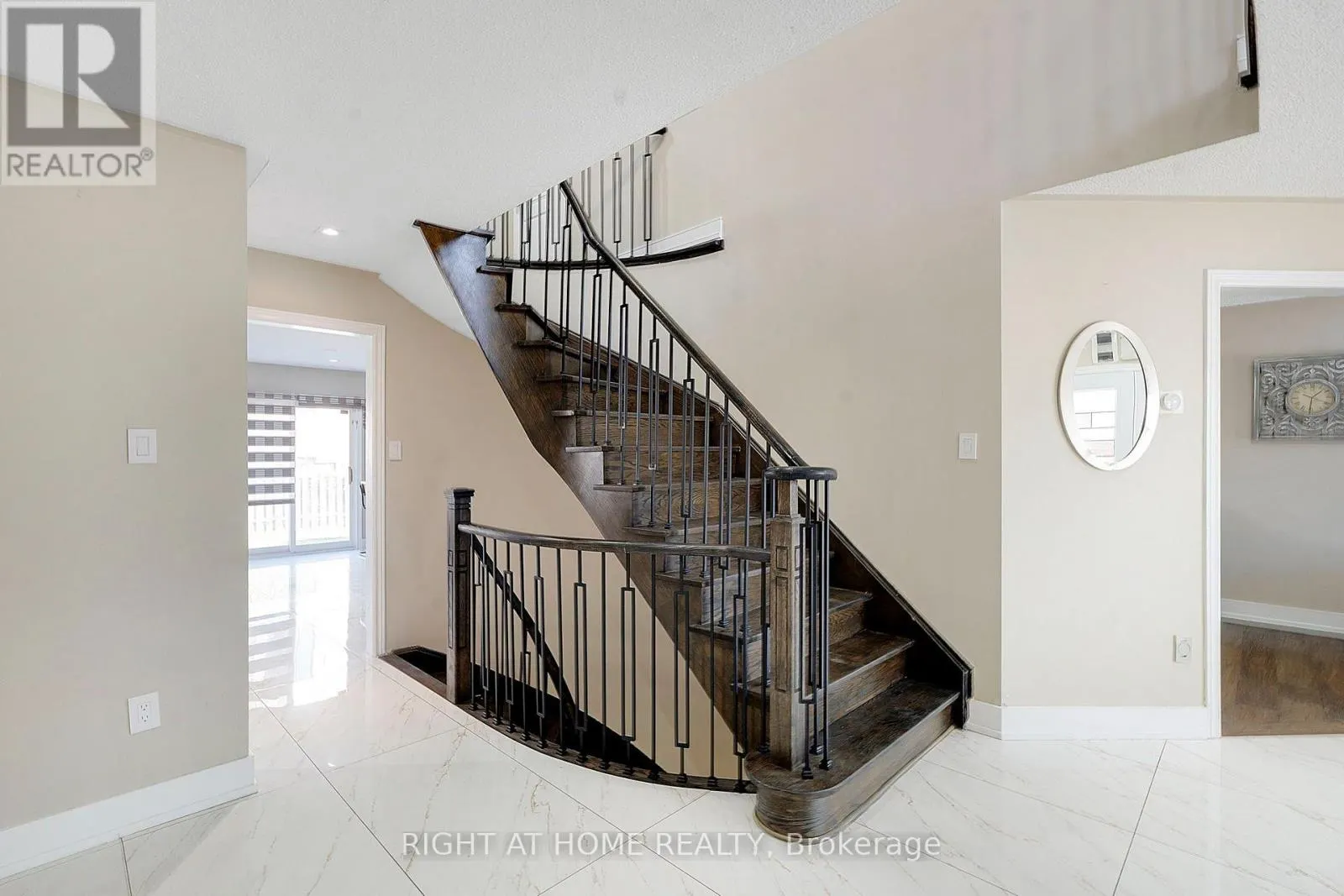 4 GIZA CRESCENT