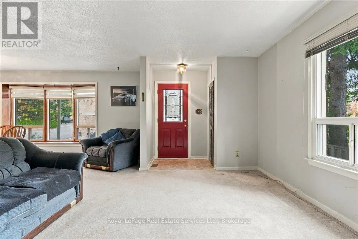 2440 REBECCA STREET