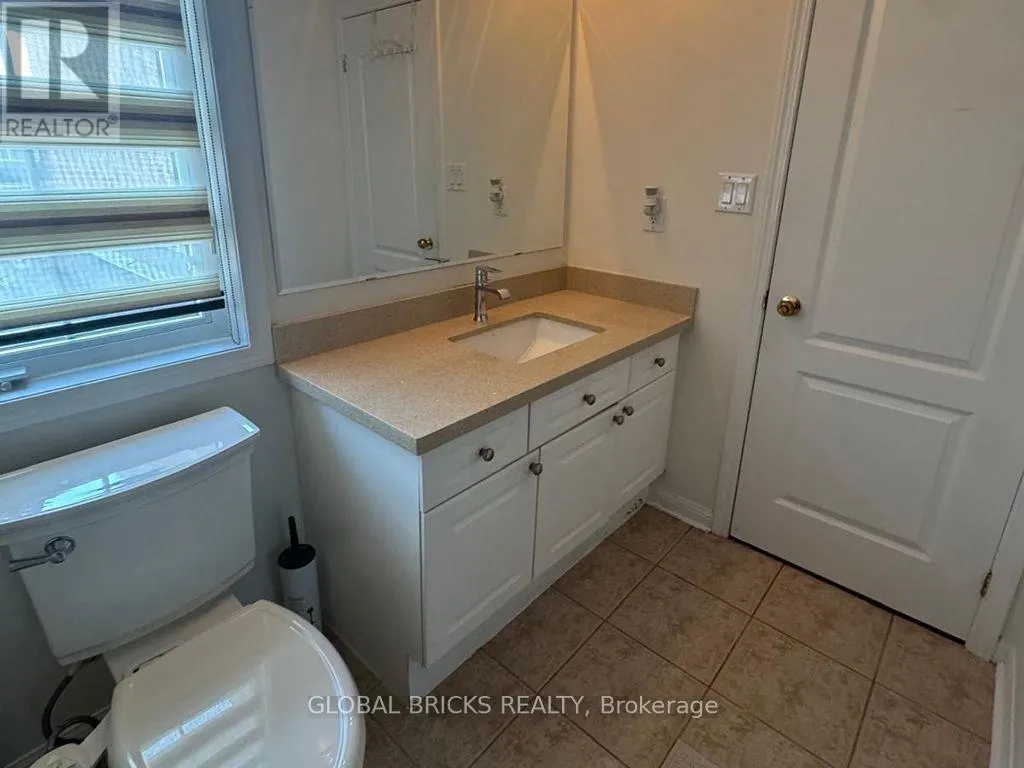 42 BAYHAMPTON DRIVE