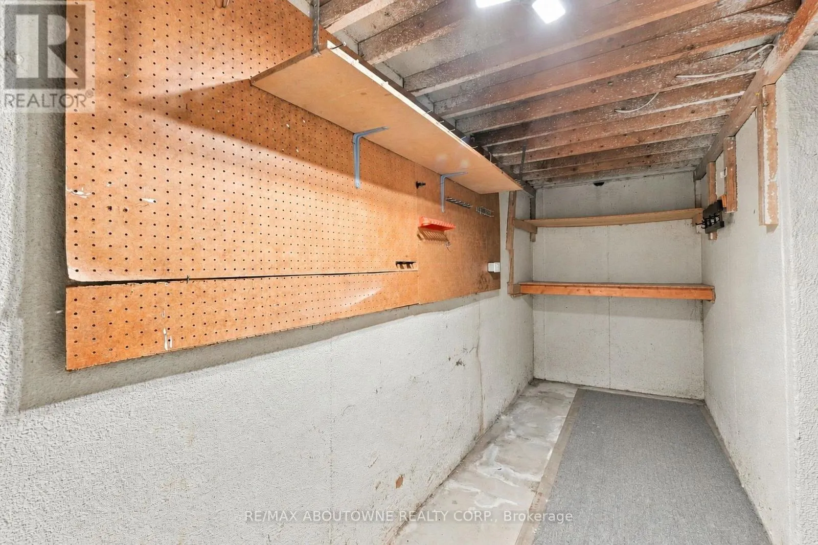 836 COULSON AVENUE