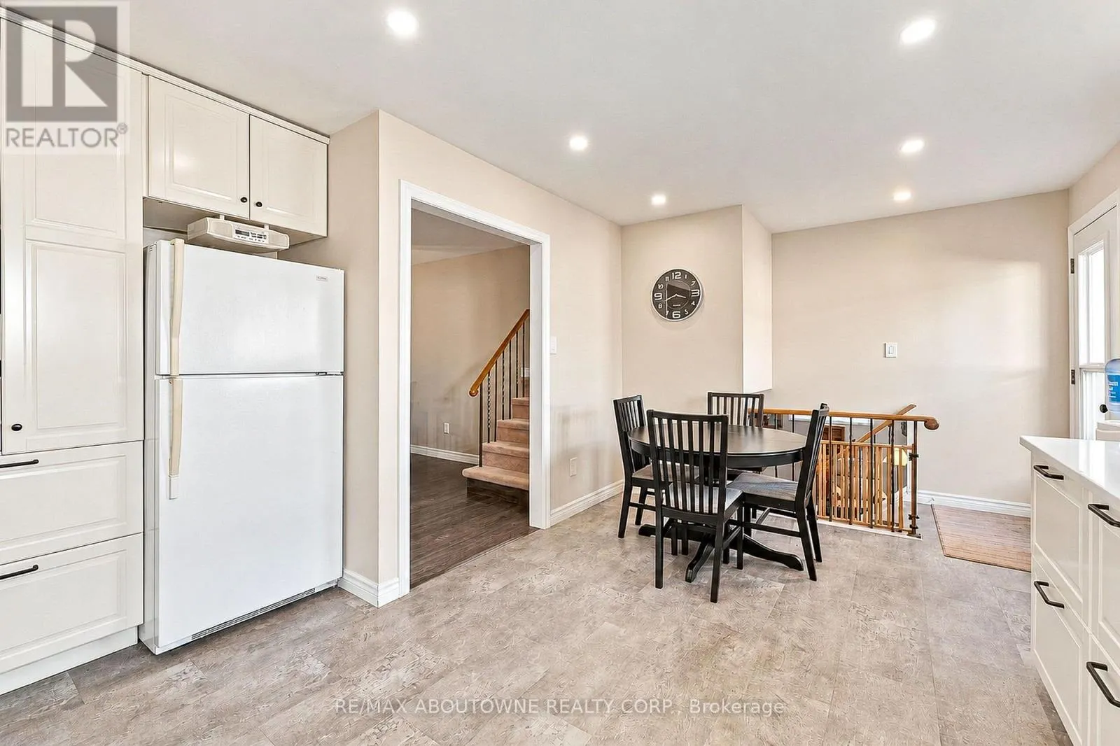 836 COULSON AVENUE