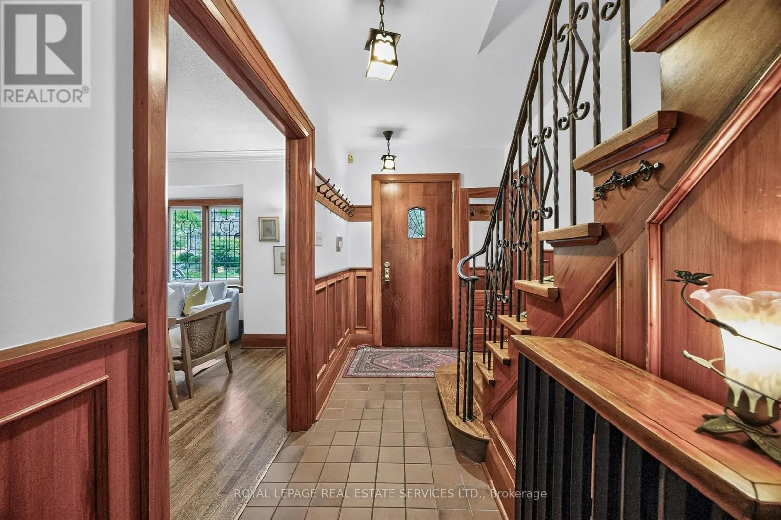 27 VERBENA AVENUE