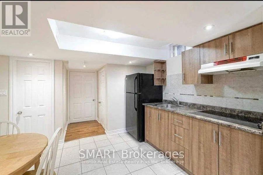 #LOWER - 42 CRYSTALVIEW CRESCENT