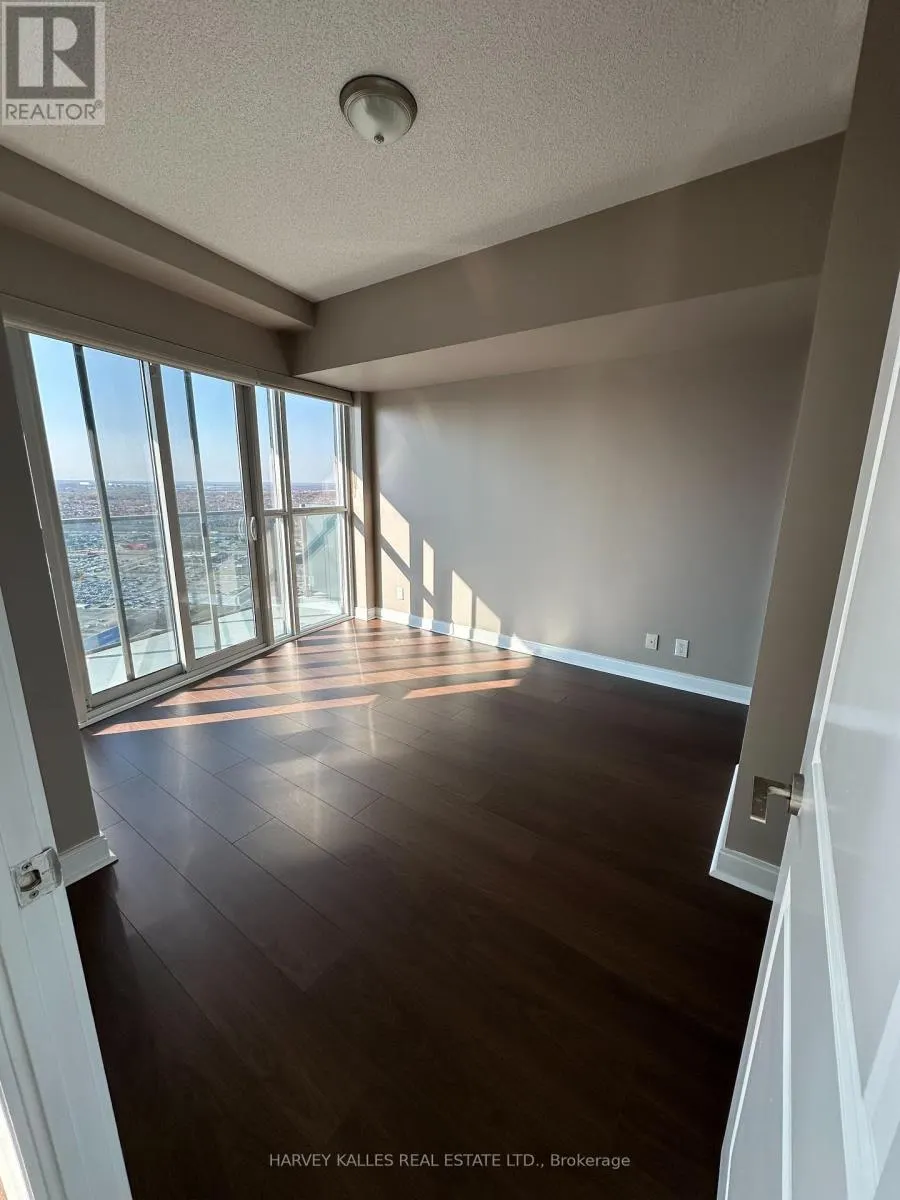 4104 - 60 ABSOLUTE AVENUE