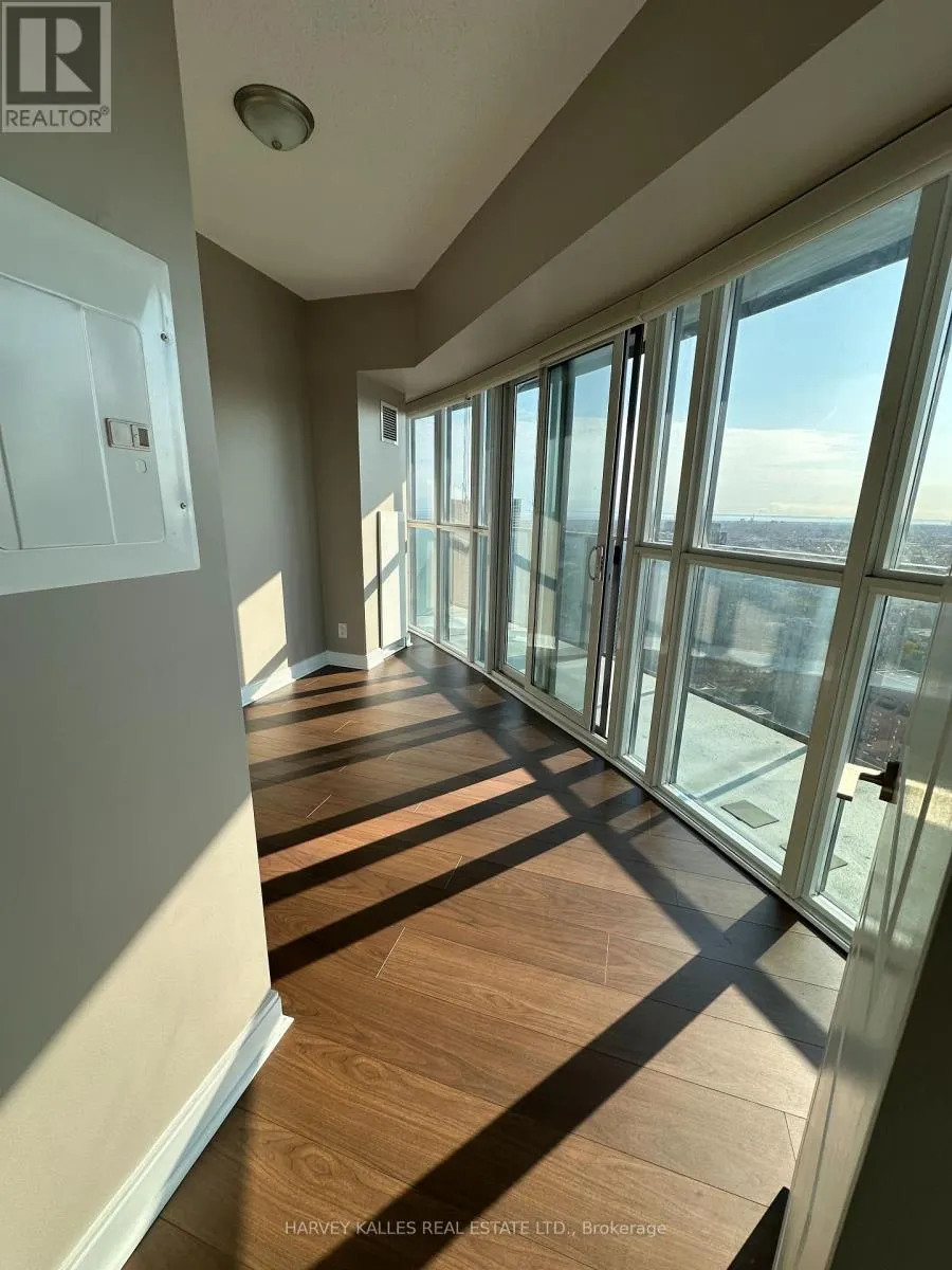 4104 - 60 ABSOLUTE AVENUE